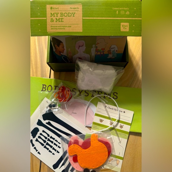 KiwiCo. Crate Kit - My Body and Me - Picture 1 of 3